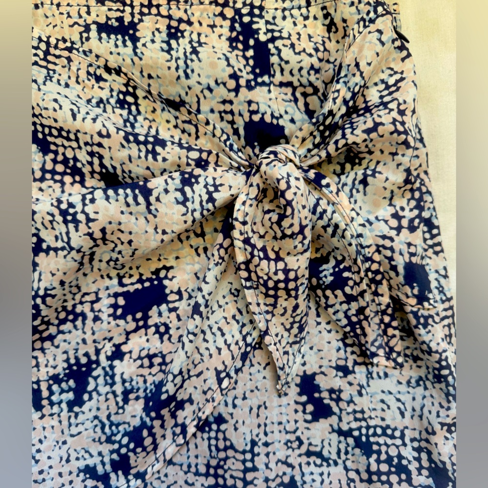 (NEW) BCBGeneration Patterned Mini Skirt - Picture 5 of 7